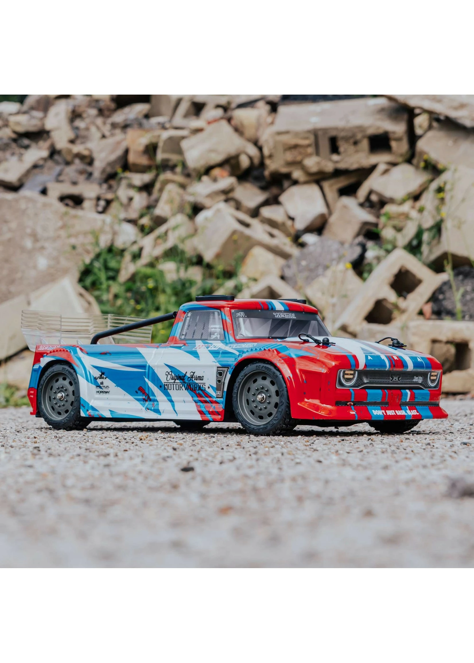 Arrma 1/8 INFRACTION 4X4 MEGA Resto-Mod Truck RTR - Red/Blue 5 Arrma 1/8 INFRACTION 4X4 MEGA Resto-Mod Truck RTR - Red/Blue - Image 3